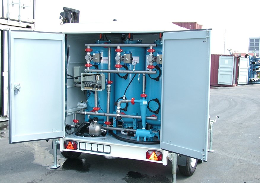 https://www.f-w-s.com/assets/img/sistemas/planta_tratamiento_agua_potable/planta_transportable_agua/planta-agua-transportable-zonas-escasas.jpg